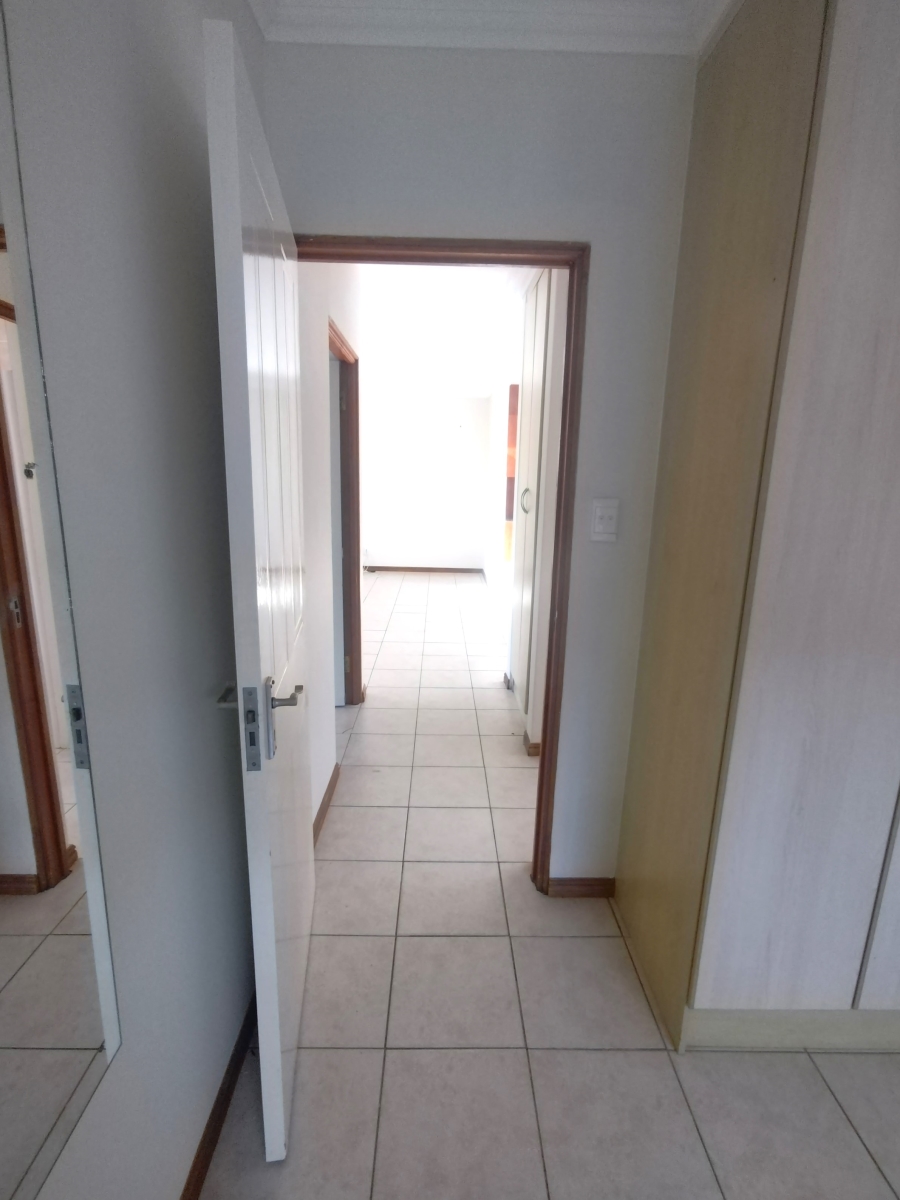 5 Bedroom Property for Sale in Wavecrest Eastern Cape